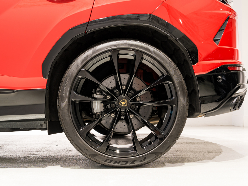 ランボルギーニ ウルス 4.0 ﾊｲｳｪｲ&ｱｰﾊﾞﾝﾛｰﾄﾞPKG　正規D車 左H 5人乗り B/KｽﾀｲﾙPKG 黒革 ﾋｰﾀｰ&ﾍﾞﾝﾁﾚｰﾀｰ ﾊﾟﾉﾗﾏSR 純正ﾅﾋﾞTV ﾄｯﾌﾟﾋﾞｭｰｶﾒﾗ Bang&Olufsen ﾍｯﾄﾞｱｯﾌﾟD 23ｲﾝﾁTaigeteAW　新車保証