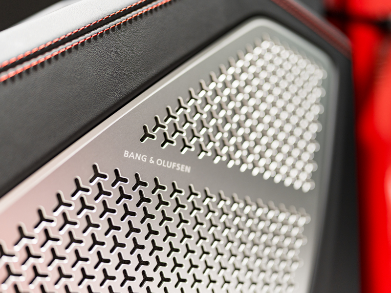 ランボルギーニ ウルス 4.0 ﾊｲｳｪｲ&ｱｰﾊﾞﾝﾛｰﾄﾞPKG　正規D車 左H 5人乗り B/KｽﾀｲﾙPKG 黒革 ﾋｰﾀｰ&ﾍﾞﾝﾁﾚｰﾀｰ ﾊﾟﾉﾗﾏSR 純正ﾅﾋﾞTV ﾄｯﾌﾟﾋﾞｭｰｶﾒﾗ Bang&Olufsen ﾍｯﾄﾞｱｯﾌﾟD 23ｲﾝﾁTaigeteAW　新車保証