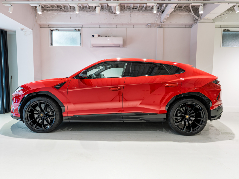 ランボルギーニ ウルス 4.0 ﾊｲｳｪｲ&ｱｰﾊﾞﾝﾛｰﾄﾞPKG　正規D車 左H 5人乗り B/KｽﾀｲﾙPKG 黒革 ﾋｰﾀｰ&ﾍﾞﾝﾁﾚｰﾀｰ ﾊﾟﾉﾗﾏSR 純正ﾅﾋﾞTV ﾄｯﾌﾟﾋﾞｭｰｶﾒﾗ Bang&Olufsen ﾍｯﾄﾞｱｯﾌﾟD 23ｲﾝﾁTaigeteAW　新車保証