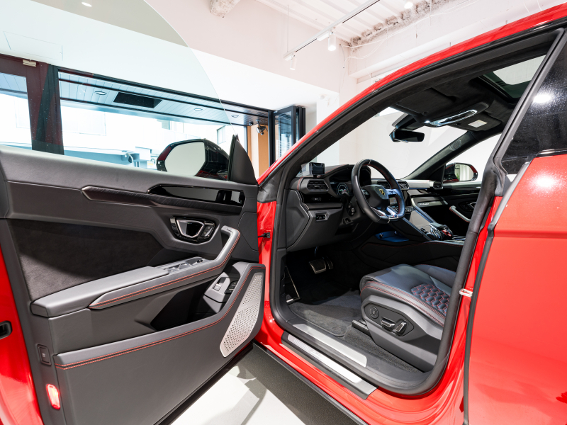 ランボルギーニ ウルス 4.0 ﾊｲｳｪｲ&ｱｰﾊﾞﾝﾛｰﾄﾞPKG　正規D車 左H 5人乗り B/KｽﾀｲﾙPKG 黒革 ﾋｰﾀｰ&ﾍﾞﾝﾁﾚｰﾀｰ ﾊﾟﾉﾗﾏSR 純正ﾅﾋﾞTV ﾄｯﾌﾟﾋﾞｭｰｶﾒﾗ Bang&Olufsen ﾍｯﾄﾞｱｯﾌﾟD 23ｲﾝﾁTaigeteAW　新車保証