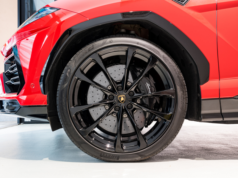 ランボルギーニ ウルス 4.0 ﾊｲｳｪｲ&ｱｰﾊﾞﾝﾛｰﾄﾞPKG　正規D車 左H 5人乗り B/KｽﾀｲﾙPKG 黒革 ﾋｰﾀｰ&ﾍﾞﾝﾁﾚｰﾀｰ ﾊﾟﾉﾗﾏSR 純正ﾅﾋﾞTV ﾄｯﾌﾟﾋﾞｭｰｶﾒﾗ Bang&Olufsen ﾍｯﾄﾞｱｯﾌﾟD 23ｲﾝﾁTaigeteAW　新車保証