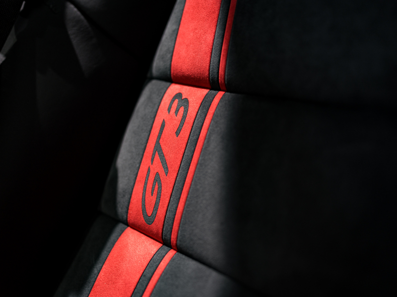 ポルシェ 911(Type991.2) GT3 ｸﾗﾌﾞｽﾎﾟｰﾂ&ｽﾎﾟｰﾂｸﾛﾉPKG　正規D車 ﾌﾛﾝﾄﾘﾌﾄ ﾚｻﾞｰｲﾝﾃﾘｱ ﾌﾙﾊﾞｹｯﾄｼｰﾄ 純正PCMﾅﾋﾞ ﾘﾊﾞｰｼﾝｸﾞｶﾒﾗ BOSEｻｳﾝﾄﾞ CarPlay FRFﾏﾌﾗｰ ﾌﾛﾝﾄPPF　2年保証