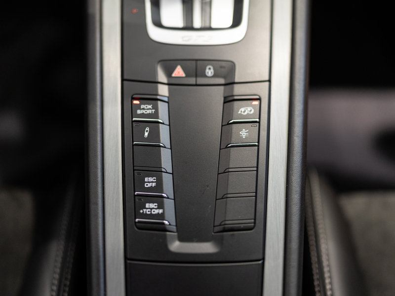 ポルシェ 911(Type991.2) GT3 ｸﾗﾌﾞｽﾎﾟｰﾂ&ｽﾎﾟｰﾂｸﾛﾉPKG　正規D車 ﾌﾛﾝﾄﾘﾌﾄ ﾚｻﾞｰｲﾝﾃﾘｱ ﾌﾙﾊﾞｹｯﾄｼｰﾄ 純正PCMﾅﾋﾞ ﾘﾊﾞｰｼﾝｸﾞｶﾒﾗ CarPlay ｷｬﾗﾗﾎﾜｲﾄ　2年保証