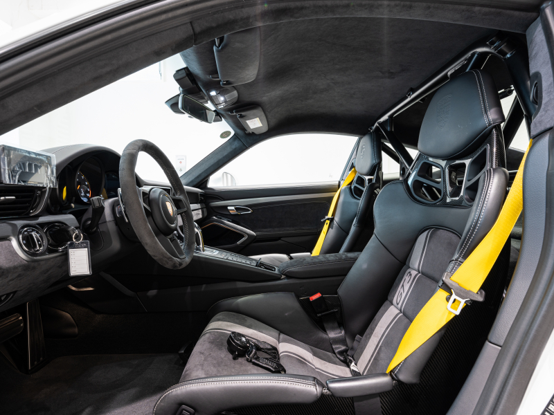 ポルシェ 911(Type991.2) GT3 ｸﾗﾌﾞｽﾎﾟｰﾂ&ｽﾎﾟｰﾂｸﾛﾉPKG　正規D車 ﾌﾛﾝﾄﾘﾌﾄ ﾚｻﾞｰｲﾝﾃﾘｱ ﾌﾙﾊﾞｹｯﾄｼｰﾄ 純正PCMﾅﾋﾞ ﾘﾊﾞｰｼﾝｸﾞｶﾒﾗ CarPlay ｷｬﾗﾗﾎﾜｲﾄ　2年保証