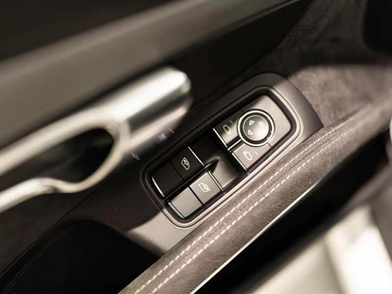 ポルシェ 911(Type991.2) GT3 ｸﾗﾌﾞｽﾎﾟｰﾂ&ｽﾎﾟｰﾂｸﾛﾉPKG　正規D車 ﾌﾛﾝﾄﾘﾌﾄ ﾚｻﾞｰｲﾝﾃﾘｱ ﾌﾙﾊﾞｹｯﾄｼｰﾄ 純正PCMﾅﾋﾞ ﾘﾊﾞｰｼﾝｸﾞｶﾒﾗ CarPlay ｷｬﾗﾗﾎﾜｲﾄ　2年保証