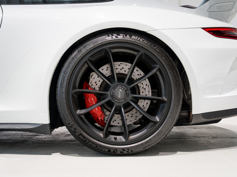 ポルシェ 911(Type991.2) GT3 ｸﾗﾌﾞｽﾎﾟｰﾂ&ｽﾎﾟｰﾂｸﾛﾉPKG　正規D車 ﾌﾛﾝﾄﾘﾌﾄ ﾚｻﾞｰｲﾝﾃﾘｱ ﾌﾙﾊﾞｹｯﾄｼｰﾄ 純正PCMﾅﾋﾞ ﾘﾊﾞｰｼﾝｸﾞｶﾒﾗ CarPlay ｷｬﾗﾗﾎﾜｲﾄ　2年保証