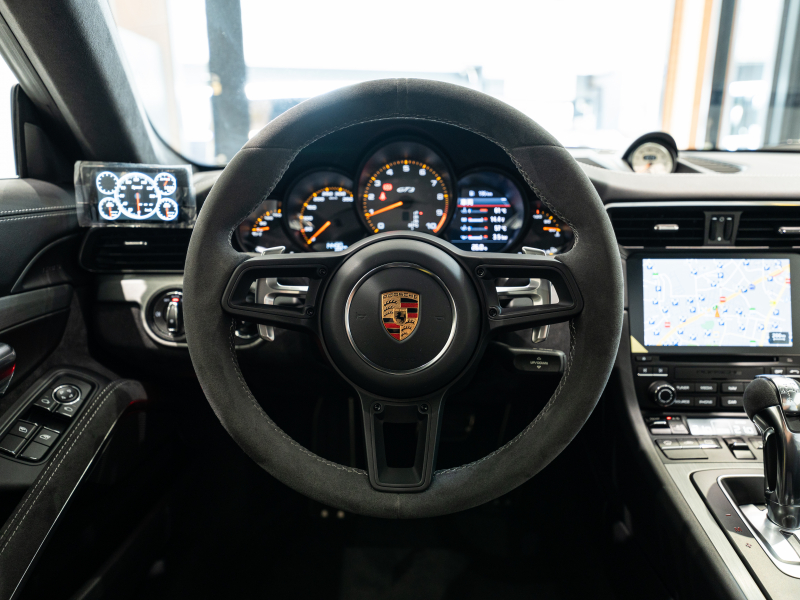 ポルシェ 911(Type991.2) GT3 ｸﾗﾌﾞｽﾎﾟｰﾂ&ｽﾎﾟｰﾂｸﾛﾉPKG　正規D車 ﾌﾛﾝﾄﾘﾌﾄ ﾚｻﾞｰｲﾝﾃﾘｱ ﾌﾙﾊﾞｹｯﾄｼｰﾄ 純正PCMﾅﾋﾞ ﾘﾊﾞｰｼﾝｸﾞｶﾒﾗ CarPlay ｷｬﾗﾗﾎﾜｲﾄ　2年保証