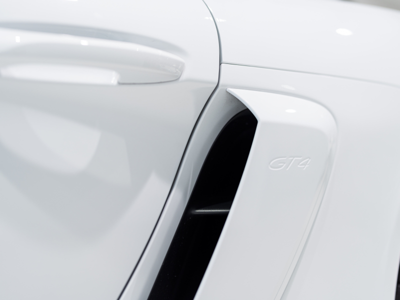ポルシェ 718 ケイマン GT4 6MT クロノPKG 正規D車 1オーナー 右H レザーインテリアPKG PCMナビ Bカメラ CarPlay キセノンヘッドライト スポーツEX OPカラー 2年保証