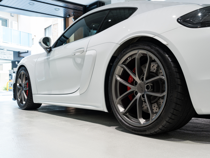 ポルシェ 718 ケイマン GT4 6MT クロノPKG 正規D車 1オーナー 右H レザーインテリアPKG PCMナビ Bカメラ CarPlay キセノンヘッドライト スポーツEX OPカラー 2年保証
