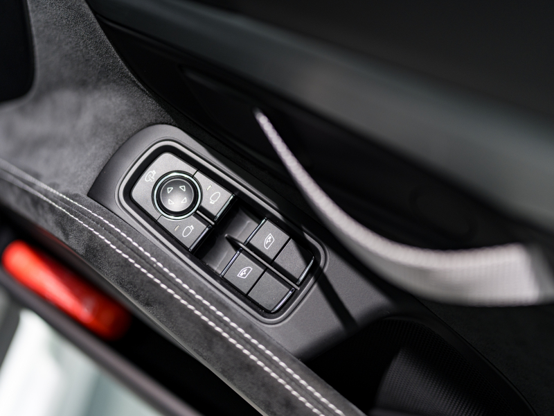 ポルシェ 718 ケイマン GT4 6MT クロノPKG 正規D車 1オーナー 右H レザーインテリアPKG PCMナビ Bカメラ CarPlay キセノンヘッドライト スポーツEX OPカラー 2年保証