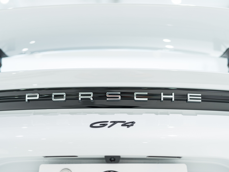 ポルシェ 718 ケイマン GT4 6MT クロノPKG 正規D車 1オーナー 右H レザーインテリアPKG PCMナビ Bカメラ CarPlay キセノンヘッドライト スポーツEX OPカラー 2年保証