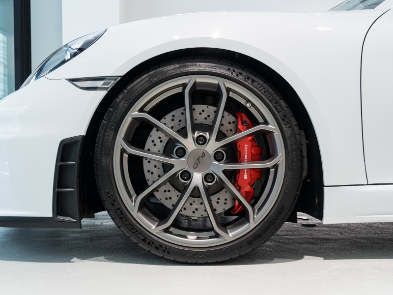 ポルシェ 718 ケイマン GT4 6MT クロノPKG 正規D車 1オーナー 右H レザーインテリアPKG PCMナビ Bカメラ CarPlay キセノンヘッドライト スポーツEX OPカラー 2年保証