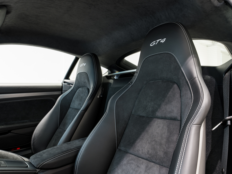 ポルシェ 718 ケイマン GT4 6MT クロノPKG 正規D車 1オーナー 右H レザーインテリアPKG PCMナビ Bカメラ CarPlay キセノンヘッドライト スポーツEX OPカラー 2年保証