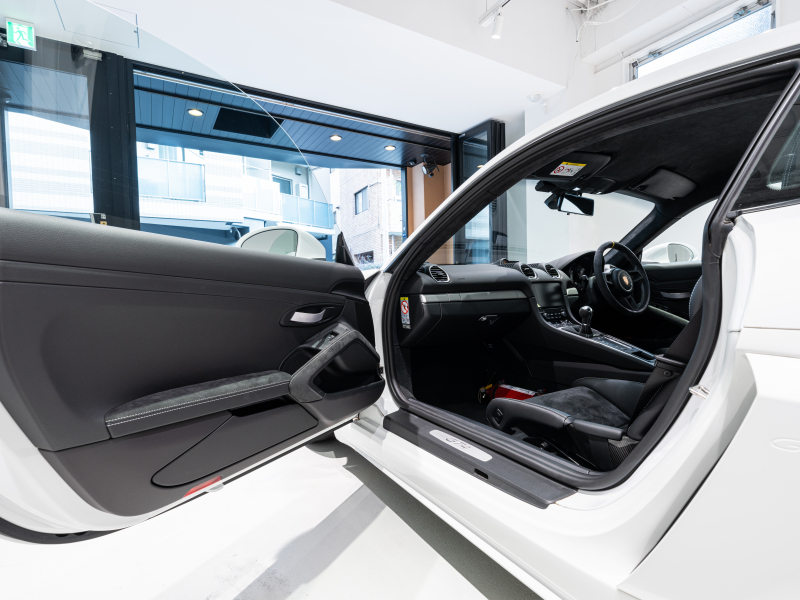 ポルシェ 718 ケイマン GT4 6MT ｸﾗﾌﾞｽﾎﾟｰﾂ&ｸﾛﾉPKG　正規D車 1ｵｰﾅｰ 右H ﾌﾙﾊﾞｹｯﾄｼｰﾄ PCMﾅﾋﾞ Bｶﾒﾗ CarPlay ｷｾﾉﾝﾍｯﾄﾞﾗｲﾄ ｽﾎﾟｰﾂEX 純正20AW