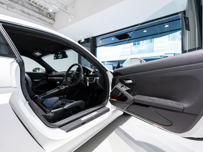 ポルシェ 718 ケイマン GT4 6MT ｸﾗﾌﾞｽﾎﾟｰﾂ&ｸﾛﾉPKG　正規D車 1ｵｰﾅｰ 右H ﾌﾙﾊﾞｹｯﾄｼｰﾄ PCMﾅﾋﾞ Bｶﾒﾗ CarPlay ｷｾﾉﾝﾍｯﾄﾞﾗｲﾄ ｽﾎﾟｰﾂEX 純正20AW