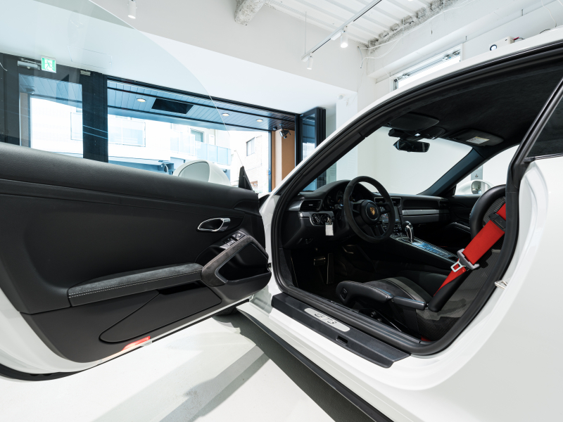 ポルシェ 911(Type991.2) GT3 ｸﾗﾌﾞｽﾎﾟｰﾂPKG　正規D車 ﾌﾙﾊﾞｹｯﾄｼｰﾄ 純正PCMﾅﾋﾞ ﾘﾊﾞｰｼﾝｸﾞｶﾒﾗ CarPlay PowerCraftﾌﾙｴｷ BBS専用20AW