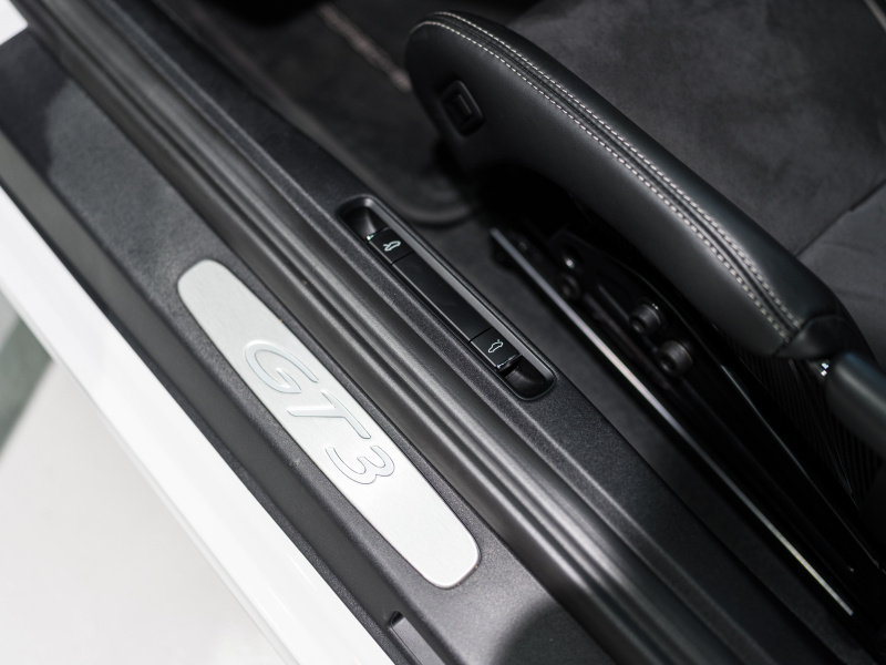 ポルシェ 911(Type991.2) GT3 ｸﾗﾌﾞｽﾎﾟｰﾂPKG　正規D車 ﾌﾙﾊﾞｹｯﾄｼｰﾄ 純正PCMﾅﾋﾞ ﾘﾊﾞｰｼﾝｸﾞｶﾒﾗ CarPlay PowerCraftﾌﾙｴｷ BBS専用20AW