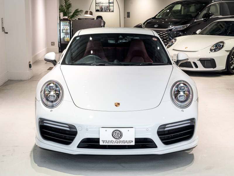 ポルシェ 911(Type991.2) ﾀｰﾎﾞS ｽﾎﾟｰﾂｸﾛﾉPKG　正規D車 ﾚｻﾞｰｲﾝﾃﾘｱ 赤革 PCMﾅﾋﾞ ﾘﾊﾞｰｼﾝｸﾞｶﾒﾗ ﾊﾟｰｸｱｼｽﾄ Carplay PCCB BOSEｻｳﾝﾄﾞ OPｶﾗｰ 　2年保証付