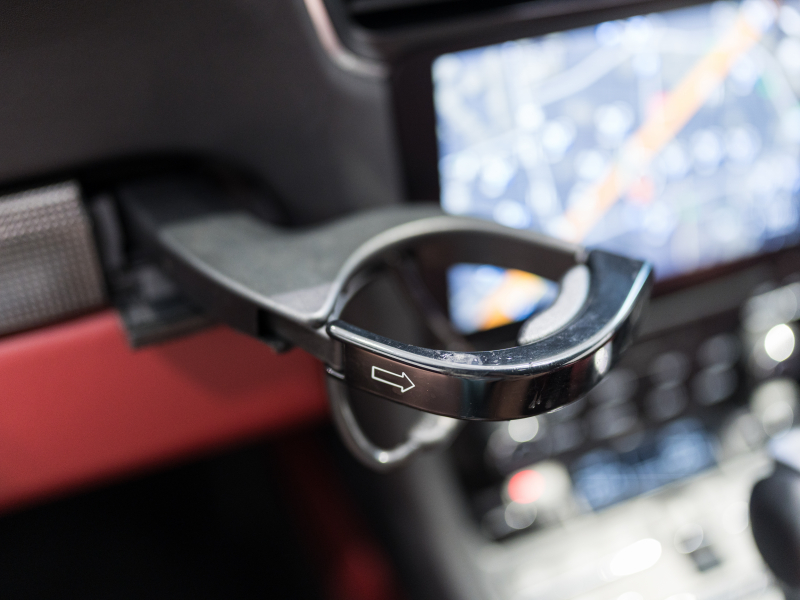 ポルシェ 911(Type991.2) ﾀｰﾎﾞS ｽﾎﾟｰﾂｸﾛﾉPKG　正規D車 ﾚｻﾞｰｲﾝﾃﾘｱ 赤革 PCMﾅﾋﾞ ﾘﾊﾞｰｼﾝｸﾞｶﾒﾗ ﾊﾟｰｸｱｼｽﾄ Carplay PCCB BOSEｻｳﾝﾄﾞ OPｶﾗｰ 　2年保証付