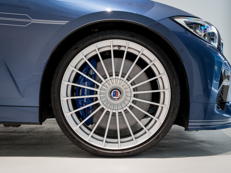 アルピナ D3 S Limousine Allrad　正規D車 1ｵｰﾅｰ OPｶﾗｰ ｱﾙﾋﾟﾅｾｰﾌﾃｨPKG ﾌﾙﾚｻﾞｰﾒﾘﾉ 黒革 ｻﾝﾙｰﾌ 純正iDriveﾅﾋﾞ ﾌﾙｾｸﾞTV CarPlay BMWﾚｰｻﾞｰﾗｲﾄ ｸﾗｼｯｸ20AW　2年保証