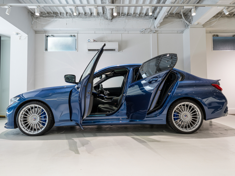 アルピナ D3 S Limousine Allrad　正規D車 1ｵｰﾅｰ OPｶﾗｰ ｱﾙﾋﾟﾅｾｰﾌﾃｨPKG ﾌﾙﾚｻﾞｰﾒﾘﾉ 黒革 ｻﾝﾙｰﾌ 純正iDriveﾅﾋﾞ ﾌﾙｾｸﾞTV CarPlay BMWﾚｰｻﾞｰﾗｲﾄ ｸﾗｼｯｸ20AW　2年保証