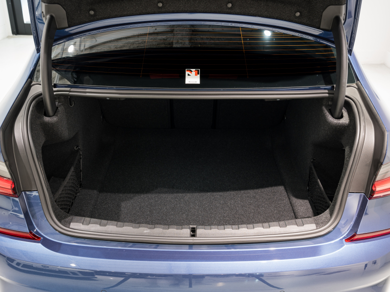 アルピナ D3 S Limousine Allrad　正規D車 1ｵｰﾅｰ OPｶﾗｰ ｱﾙﾋﾟﾅｾｰﾌﾃｨPKG ﾌﾙﾚｻﾞｰﾒﾘﾉ 黒革 ｻﾝﾙｰﾌ 純正iDriveﾅﾋﾞ ﾌﾙｾｸﾞTV CarPlay BMWﾚｰｻﾞｰﾗｲﾄ ｸﾗｼｯｸ20AW　2年保証