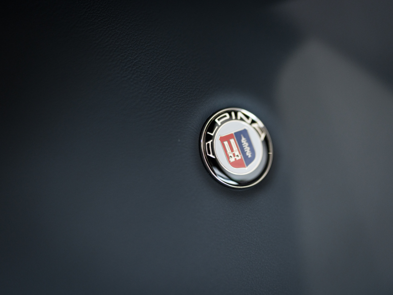 アルピナ D3 S Limousine Allrad　正規D車 1ｵｰﾅｰ OPｶﾗｰ ｱﾙﾋﾟﾅｾｰﾌﾃｨPKG ﾌﾙﾚｻﾞｰﾒﾘﾉ 黒革 ｻﾝﾙｰﾌ 純正iDriveﾅﾋﾞ ﾌﾙｾｸﾞTV CarPlay BMWﾚｰｻﾞｰﾗｲﾄ ｸﾗｼｯｸ20AW　2年保証