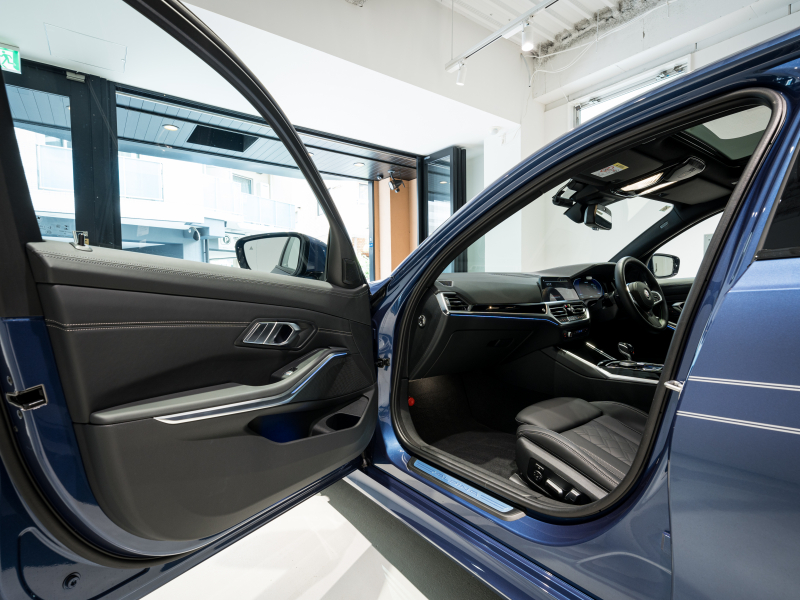 アルピナ D3 S Limousine Allrad　正規D車 1ｵｰﾅｰ OPｶﾗｰ ｱﾙﾋﾟﾅｾｰﾌﾃｨPKG ﾌﾙﾚｻﾞｰﾒﾘﾉ 黒革 ｻﾝﾙｰﾌ 純正iDriveﾅﾋﾞ ﾌﾙｾｸﾞTV CarPlay BMWﾚｰｻﾞｰﾗｲﾄ ｸﾗｼｯｸ20AW　2年保証