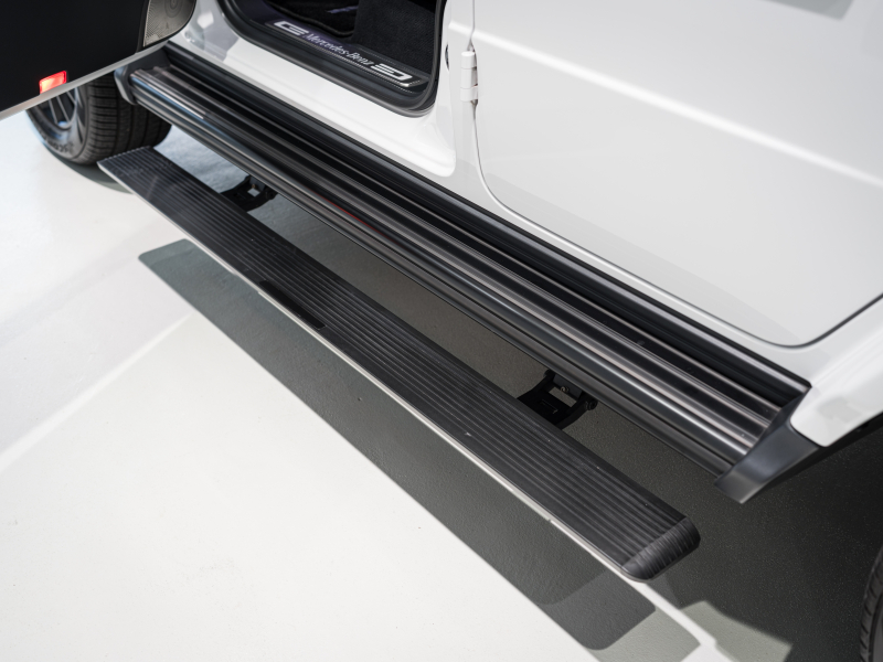 メルセデスベンツ Gクラス G400d AMGﾗｲﾝ ﾗｸﾞｼﾞｭｱﾘｰPKG　正規D車 ﾅｲﾄPKG仕様 右H Meｺﾈｸﾄ 黒革 ｻﾝﾙｰﾌ 純正ﾅﾋﾞTV Burmester 電動ｻｲﾄﾞｽﾃｯﾌﾟ ﾌﾞﾗｯｸﾍﾟｲﾝﾄ20AW　2年保証