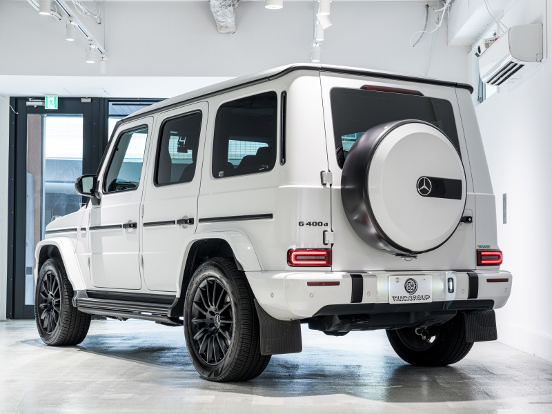 メルセデスベンツ Gクラス G400d AMGﾗｲﾝ ﾗｸﾞｼﾞｭｱﾘｰPKG　正規D車 ﾅｲﾄPKG仕様 右H Meｺﾈｸﾄ 黒革 ｻﾝﾙｰﾌ 純正ﾅﾋﾞTV Burmester 電動ｻｲﾄﾞｽﾃｯﾌﾟ ﾌﾞﾗｯｸﾍﾟｲﾝﾄ20AW　2年保証