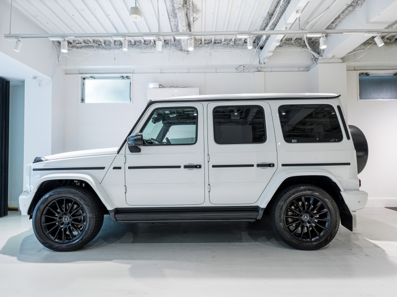 メルセデスベンツ Gクラス G400d AMGﾗｲﾝ ﾗｸﾞｼﾞｭｱﾘｰPKG　正規D車 ﾅｲﾄPKG仕様 右H Meｺﾈｸﾄ 黒革 ｻﾝﾙｰﾌ 純正ﾅﾋﾞTV Burmester 電動ｻｲﾄﾞｽﾃｯﾌﾟ ﾌﾞﾗｯｸﾍﾟｲﾝﾄ20AW　2年保証