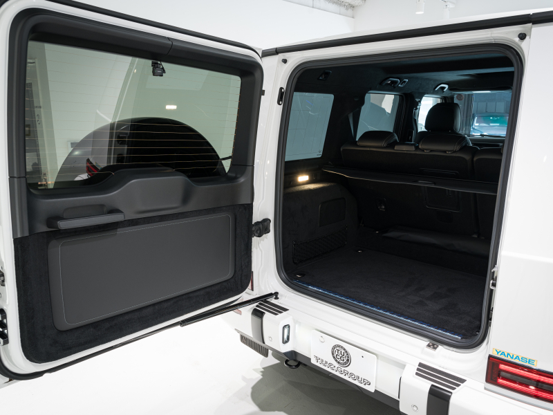 メルセデスベンツ Gクラス G400d AMGﾗｲﾝ ﾗｸﾞｼﾞｭｱﾘｰPKG　正規D車 ﾅｲﾄPKG仕様 右H Meｺﾈｸﾄ 黒革 ｻﾝﾙｰﾌ 純正ﾅﾋﾞTV Burmester 電動ｻｲﾄﾞｽﾃｯﾌﾟ ﾌﾞﾗｯｸﾍﾟｲﾝﾄ20AW　2年保証