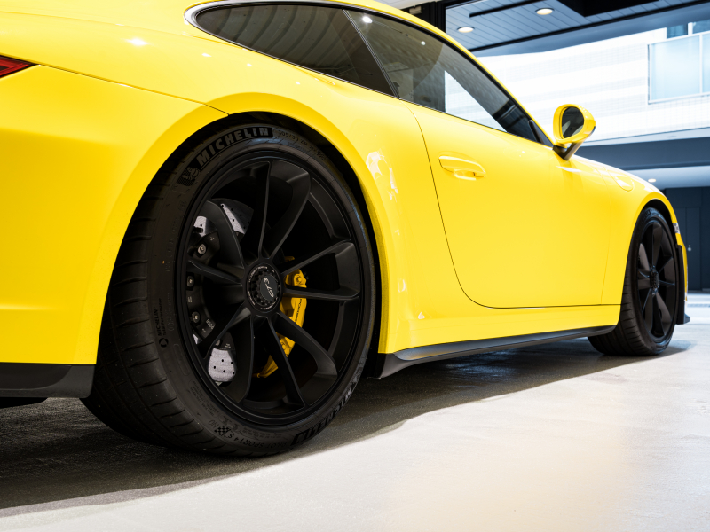 ポルシェ 911(Type991.2) GT3 クラブスポーツ&スポーツクロノPKG 正規D車 Fリフター PCCB フルバケットシート 純正PCMナビ リバーシングカメラ CarPlay LEDヘッドライト 20AW 2年保証