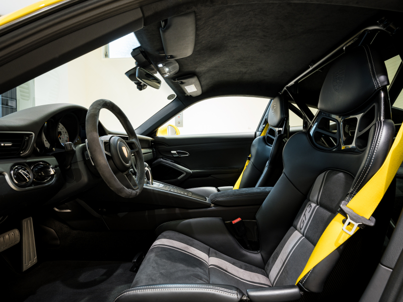 ポルシェ 911(Type991.2) GT3 クラブスポーツ&スポーツクロノPKG 正規D車 Fリフター PCCB フルバケットシート 純正PCMナビ リバーシングカメラ CarPlay LEDヘッドライト 20AW 2年保証