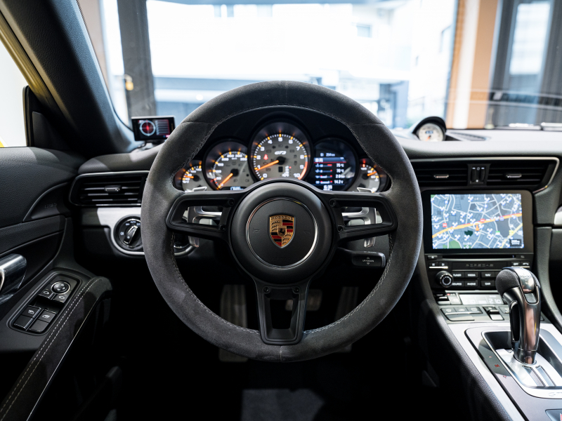 ポルシェ 911(Type991.2) GT3 クラブスポーツ&スポーツクロノPKG 正規D車 Fリフター PCCB フルバケットシート 純正PCMナビ リバーシングカメラ CarPlay LEDヘッドライト 20AW 2年保証