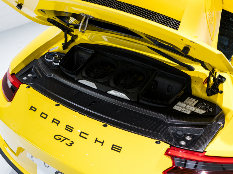 ポルシェ 911(Type991.2) GT3 クラブスポーツ&スポーツクロノPKG 正規D車 Fリフター PCCB フルバケットシート 純正PCMナビ リバーシングカメラ CarPlay LEDヘッドライト 20AW 2年保証