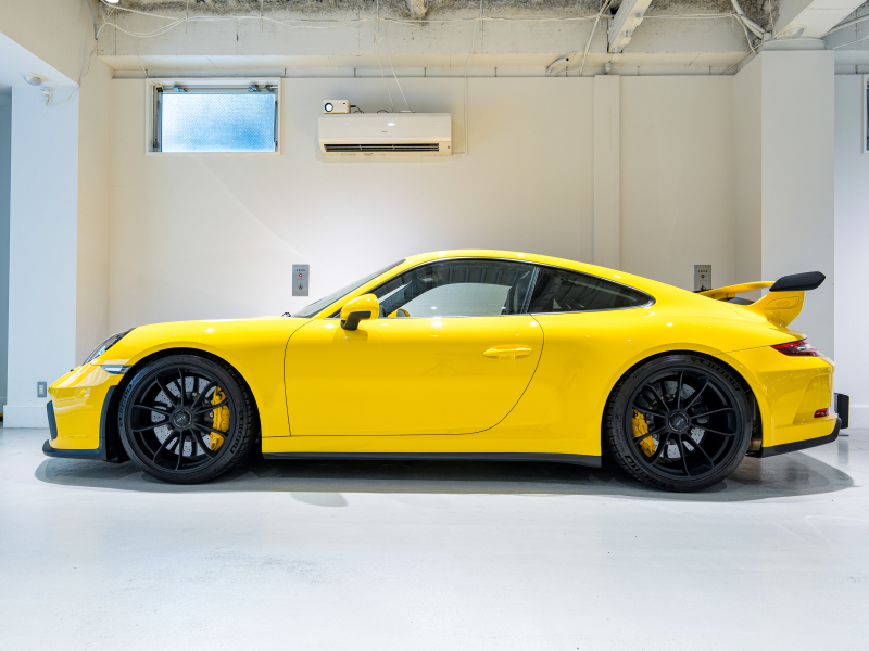 ポルシェ 911(Type991.2) GT3 クラブスポーツ&スポーツクロノPKG 正規D車 Fリフター PCCB フルバケットシート 純正PCMナビ リバーシングカメラ CarPlay LEDヘッドライト 20AW 2年保証