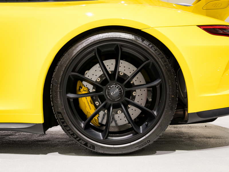 ポルシェ 911(Type991.2) GT3 クラブスポーツ&スポーツクロノPKG 正規D車 Fリフター PCCB フルバケットシート 純正PCMナビ リバーシングカメラ CarPlay LEDヘッドライト 20AW 2年保証
