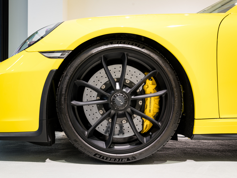 ポルシェ 911(Type991.2) GT3 クラブスポーツ&スポーツクロノPKG 正規D車 Fリフター PCCB フルバケットシート 純正PCMナビ リバーシングカメラ CarPlay LEDヘッドライト 20AW 2年保証