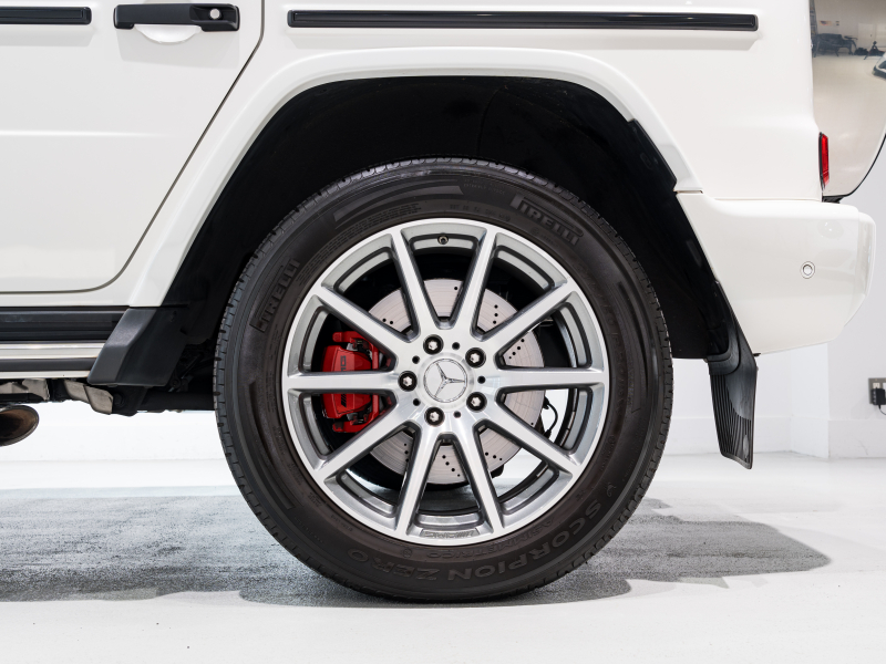 AMG Gクラス G63 AMGﾚｻﾞｰｴｸｽｸﾙｰｼﾌﾞPKG　正規D車 左H 1ｵｰﾅｰ Meｺﾈｸﾄ ﾏｷｱｰﾄﾍﾞｰｼﾞｭ革 ｻﾝﾙｰﾌ 純正ﾅﾋﾞTV Burmester AMGﾊﾟﾌｫｰﾏﾝｽEX AMG20ｲﾝﾁAW　2年保証