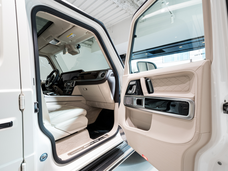 AMG Gクラス G63 AMGﾚｻﾞｰｴｸｽｸﾙｰｼﾌﾞPKG　正規D車 左H 1ｵｰﾅｰ Meｺﾈｸﾄ ﾏｷｱｰﾄﾍﾞｰｼﾞｭ革 ｻﾝﾙｰﾌ 純正ﾅﾋﾞTV Burmester AMGﾊﾟﾌｫｰﾏﾝｽEX AMG20ｲﾝﾁAW　2年保証