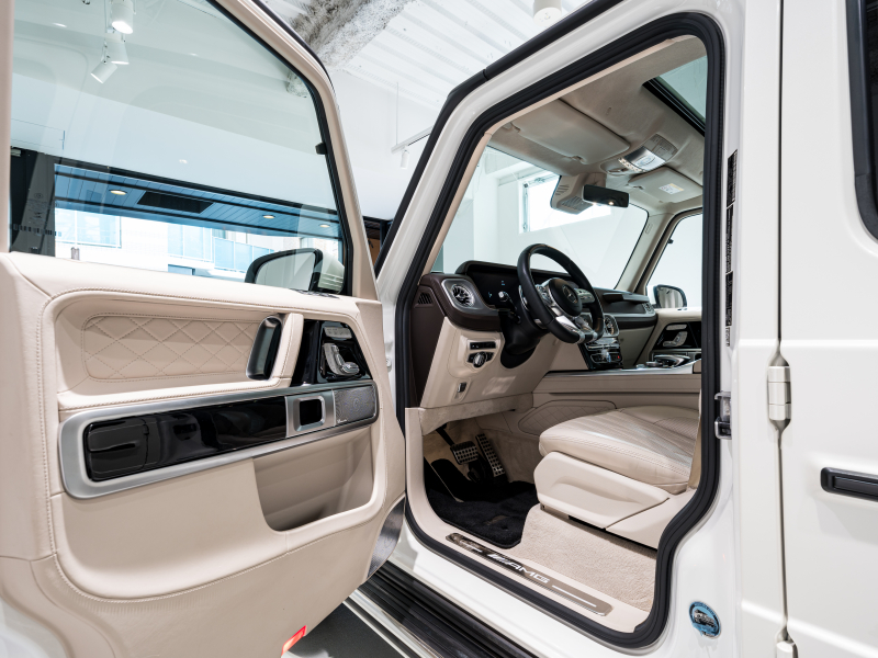 AMG Gクラス G63 AMGﾚｻﾞｰｴｸｽｸﾙｰｼﾌﾞPKG　正規D車 左H 1ｵｰﾅｰ Meｺﾈｸﾄ ﾏｷｱｰﾄﾍﾞｰｼﾞｭ革 ｻﾝﾙｰﾌ 純正ﾅﾋﾞTV Burmester AMGﾊﾟﾌｫｰﾏﾝｽEX AMG20ｲﾝﾁAW　2年保証