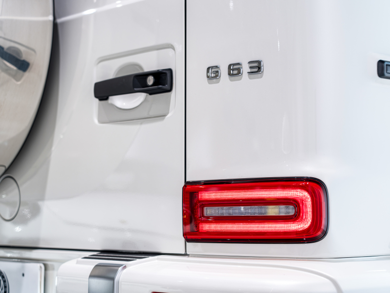 AMG Gクラス G63 AMGﾚｻﾞｰｴｸｽｸﾙｰｼﾌﾞPKG　正規D車 左H 1ｵｰﾅｰ Meｺﾈｸﾄ ﾏｷｱｰﾄﾍﾞｰｼﾞｭ革 ｻﾝﾙｰﾌ 純正ﾅﾋﾞTV Burmester AMGﾊﾟﾌｫｰﾏﾝｽEX AMG20ｲﾝﾁAW　2年保証