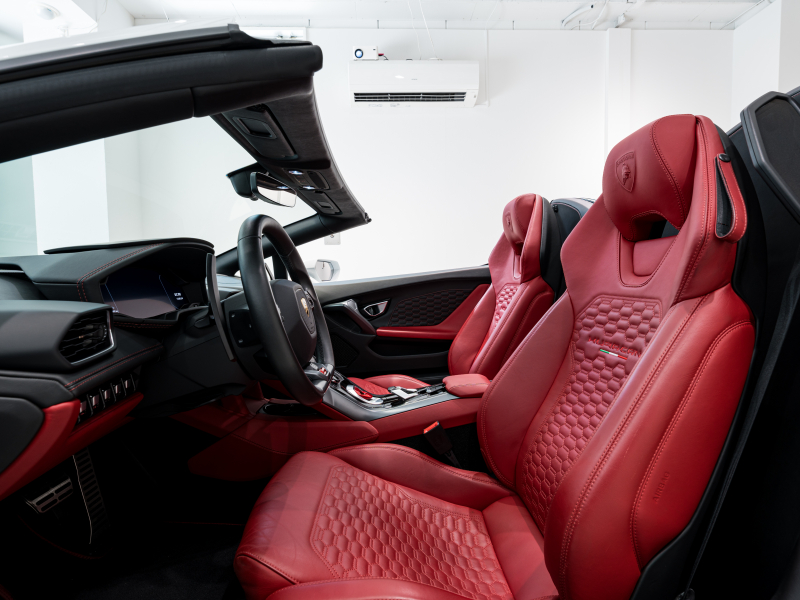 ランボルギーニ ウラカン Spyder LP580-2　正規D車 Bianco Icarus ﾌﾛﾝﾄﾘﾌﾀｰ ﾌﾙ電動ｼｰﾄ Q-citura 純正ﾅﾋﾞ ﾘｱｶﾒﾗ ﾏｸﾞﾈﾄﾚｵﾛｼﾞｶﾙｻｽ NOVITECｻｽ ｽﾎﾟｰﾂｴｷｿﾞｰｽﾄ 鍛造20AW