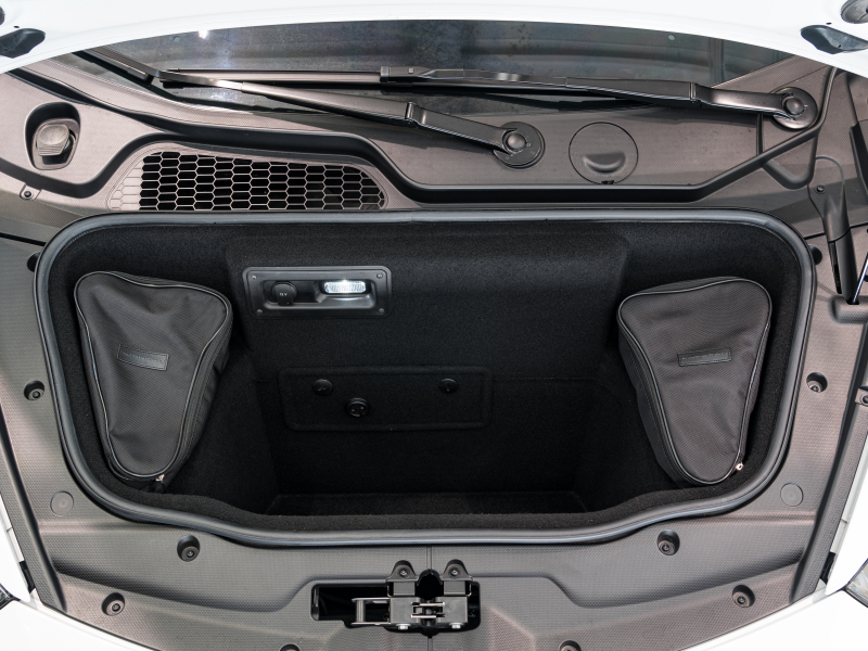 ランボルギーニ ウラカン Spyder LP580-2　正規D車 Bianco Icarus ﾌﾛﾝﾄﾘﾌﾀｰ ﾌﾙ電動ｼｰﾄ Q-citura 純正ﾅﾋﾞ ﾘｱｶﾒﾗ ﾏｸﾞﾈﾄﾚｵﾛｼﾞｶﾙｻｽ NOVITECｻｽ ｽﾎﾟｰﾂｴｷｿﾞｰｽﾄ 鍛造20AW