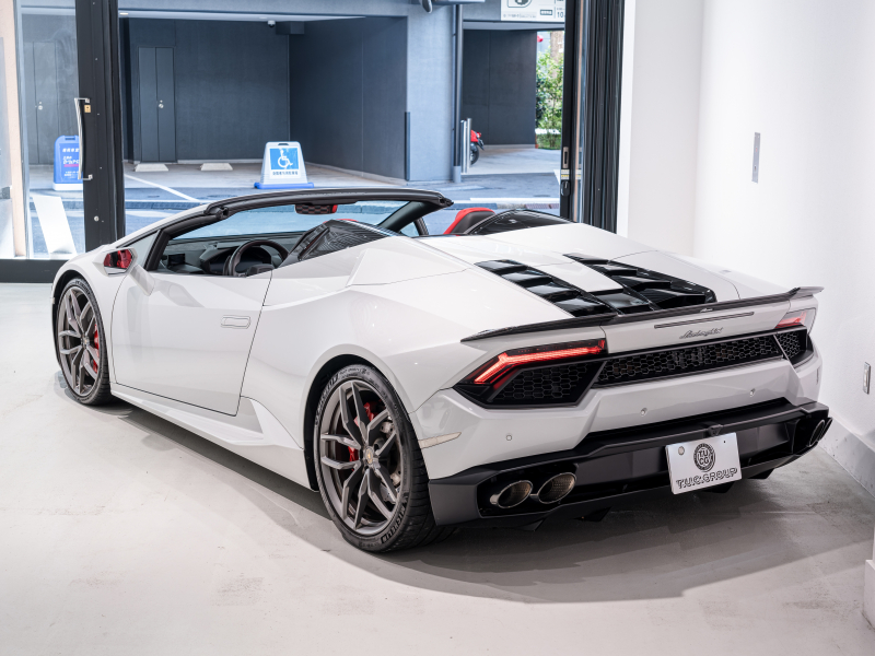 ランボルギーニ ウラカン Spyder LP580-2　正規D車 Bianco Icarus ﾌﾛﾝﾄﾘﾌﾀｰ ﾌﾙ電動ｼｰﾄ Q-citura 純正ﾅﾋﾞ ﾘｱｶﾒﾗ ﾏｸﾞﾈﾄﾚｵﾛｼﾞｶﾙｻｽ NOVITECｻｽ ｽﾎﾟｰﾂｴｷｿﾞｰｽﾄ 鍛造20AW