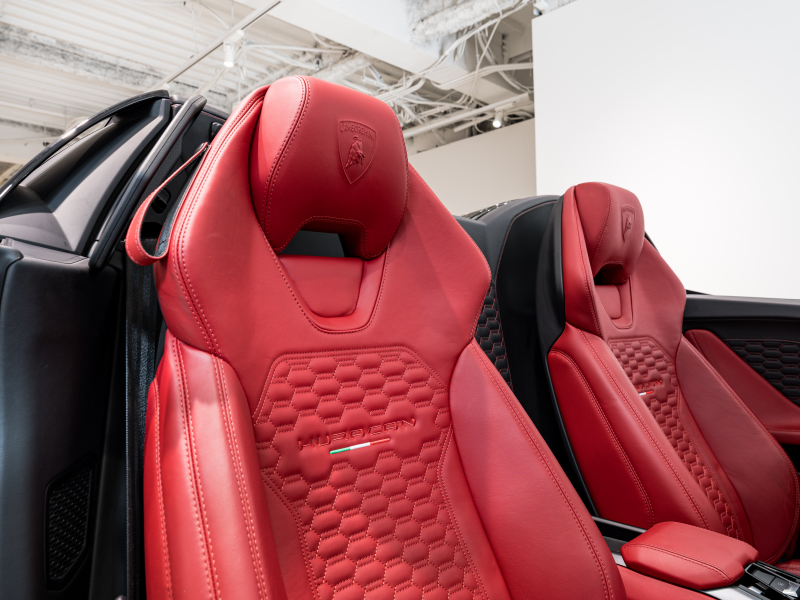 ランボルギーニ ウラカン Spyder LP580-2　正規D車 Bianco Icarus ﾌﾛﾝﾄﾘﾌﾀｰ ﾌﾙ電動ｼｰﾄ Q-citura 純正ﾅﾋﾞ ﾘｱｶﾒﾗ ﾏｸﾞﾈﾄﾚｵﾛｼﾞｶﾙｻｽ NOVITECｻｽ ｽﾎﾟｰﾂｴｷｿﾞｰｽﾄ 鍛造20AW