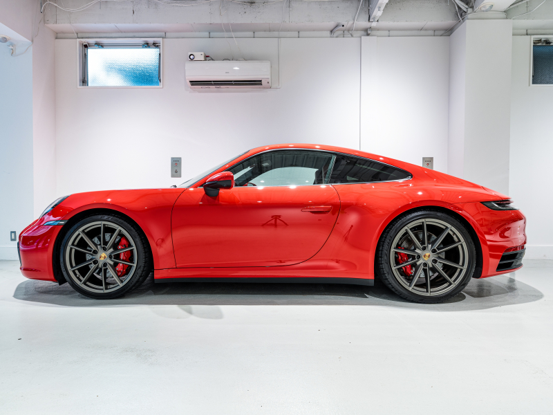 ポルシェ 911(Type992) ｶﾚﾗ4S ｽﾎﾟｰﾂｸﾛﾉPKG　正規D車 左H Fﾘﾌﾄ PDCC ｴﾝﾄﾘｰD ﾌﾙﾚｻﾞｰｲﾝﾃﾘｱ ﾎﾞﾙﾄﾞｰﾚｯﾄﾞ革 軽量ｶｰﾎﾞﾝﾙｰﾌ 純正PCMﾅﾋﾞ CarPlay ACC ｻﾗｳﾝﾄﾞｶﾒﾗ ｶﾚﾗS20/21AW　2年保証