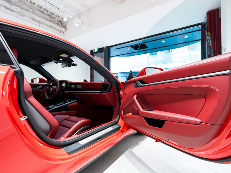 ポルシェ 911(Type992) ｶﾚﾗ4S ｽﾎﾟｰﾂｸﾛﾉPKG　正規D車 左H Fﾘﾌﾄ PDCC ｴﾝﾄﾘｰD ﾌﾙﾚｻﾞｰｲﾝﾃﾘｱ ﾎﾞﾙﾄﾞｰﾚｯﾄﾞ革 軽量ｶｰﾎﾞﾝﾙｰﾌ 純正PCMﾅﾋﾞ CarPlay ACC ｻﾗｳﾝﾄﾞｶﾒﾗ ｶﾚﾗS20/21AW　2年保証