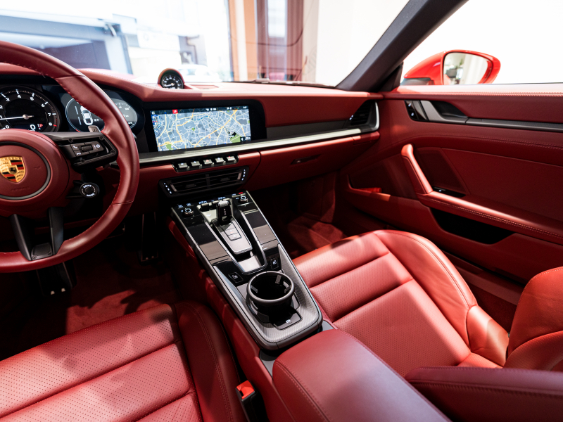 ポルシェ 911(Type992) ｶﾚﾗ4S ｽﾎﾟｰﾂｸﾛﾉPKG　正規D車 左H Fﾘﾌﾄ PDCC ｴﾝﾄﾘｰD ﾌﾙﾚｻﾞｰｲﾝﾃﾘｱ ﾎﾞﾙﾄﾞｰﾚｯﾄﾞ革 軽量ｶｰﾎﾞﾝﾙｰﾌ 純正PCMﾅﾋﾞ CarPlay ACC ｻﾗｳﾝﾄﾞｶﾒﾗ ｶﾚﾗS20/21AW　2年保証